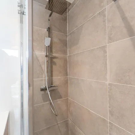 Leone - A 500m De La De Malo Apartamento *