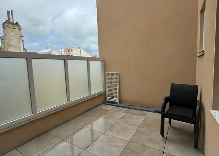 Leone - à 500m De La De Malo *