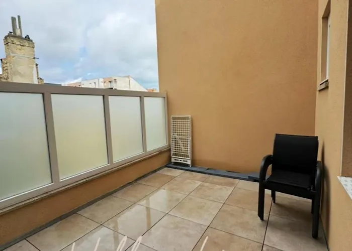 Leone - à 500m De La De Malo * Dunkirk